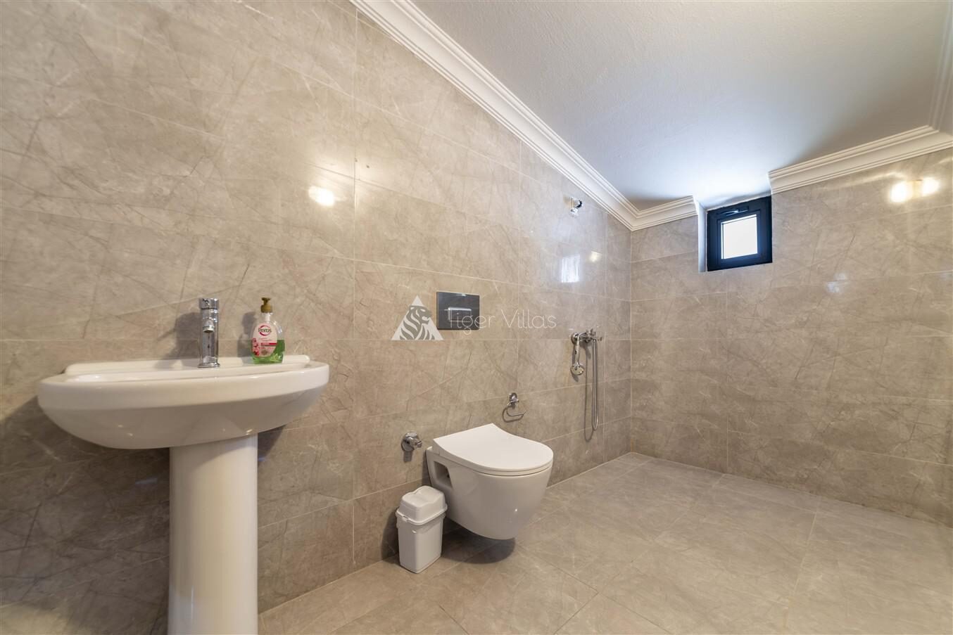 Villa Ea – villa for rent in Ortaalan
