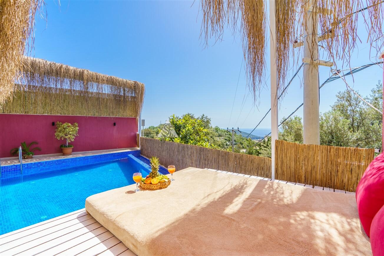 Villa Mira Queen — 4