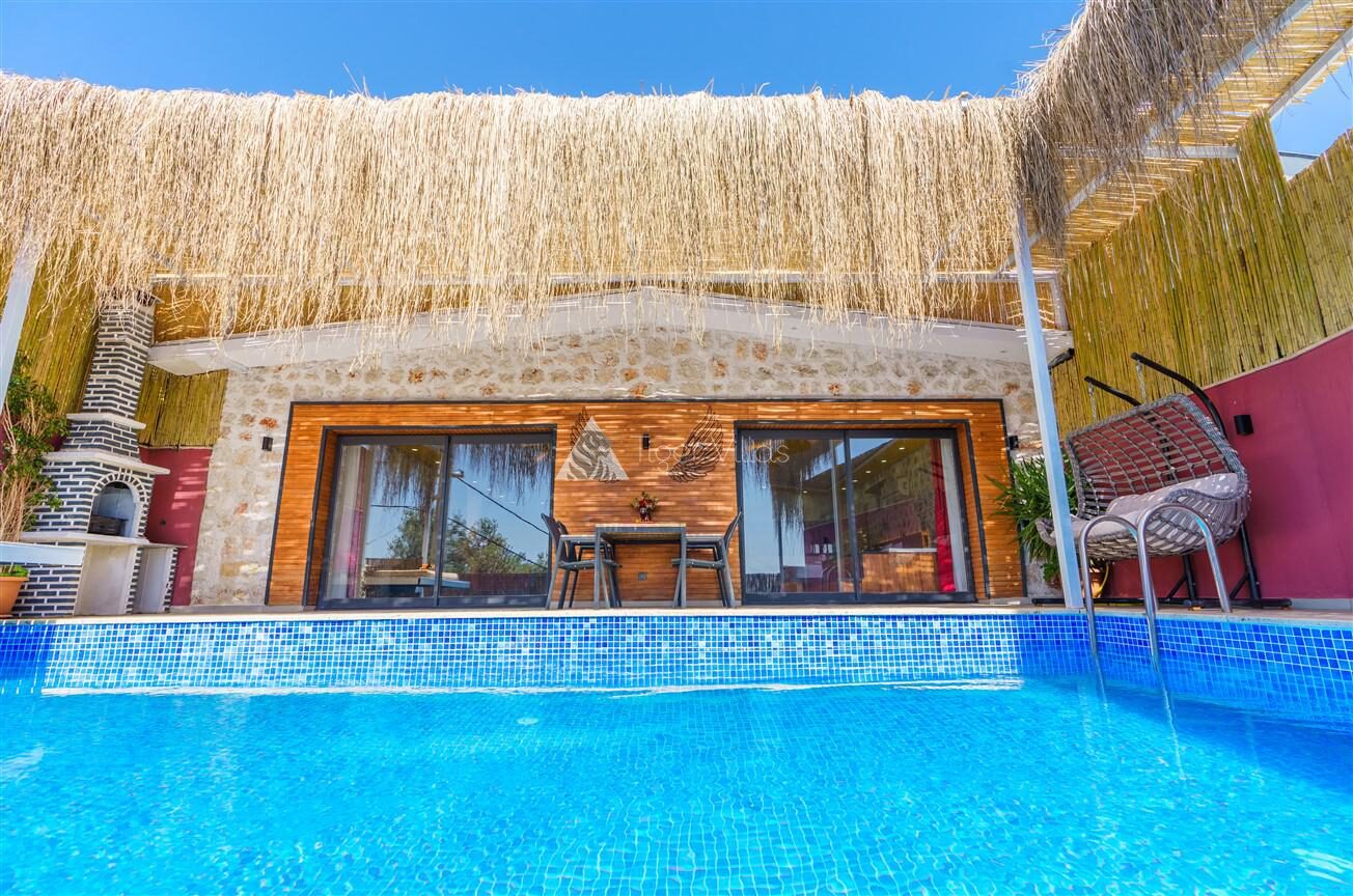 Villa Mira Queen — 8