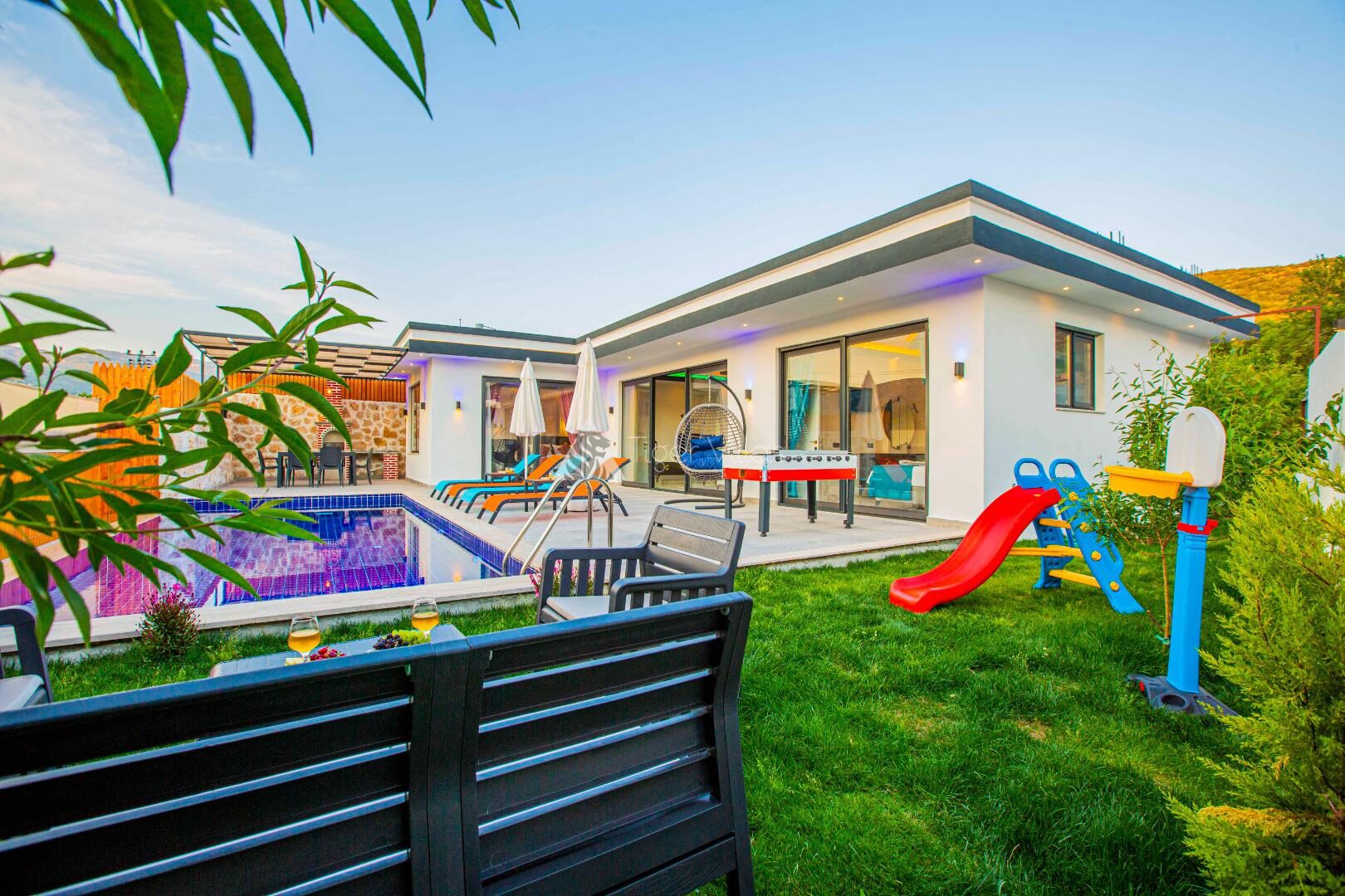 Villa Monica 2 — 1