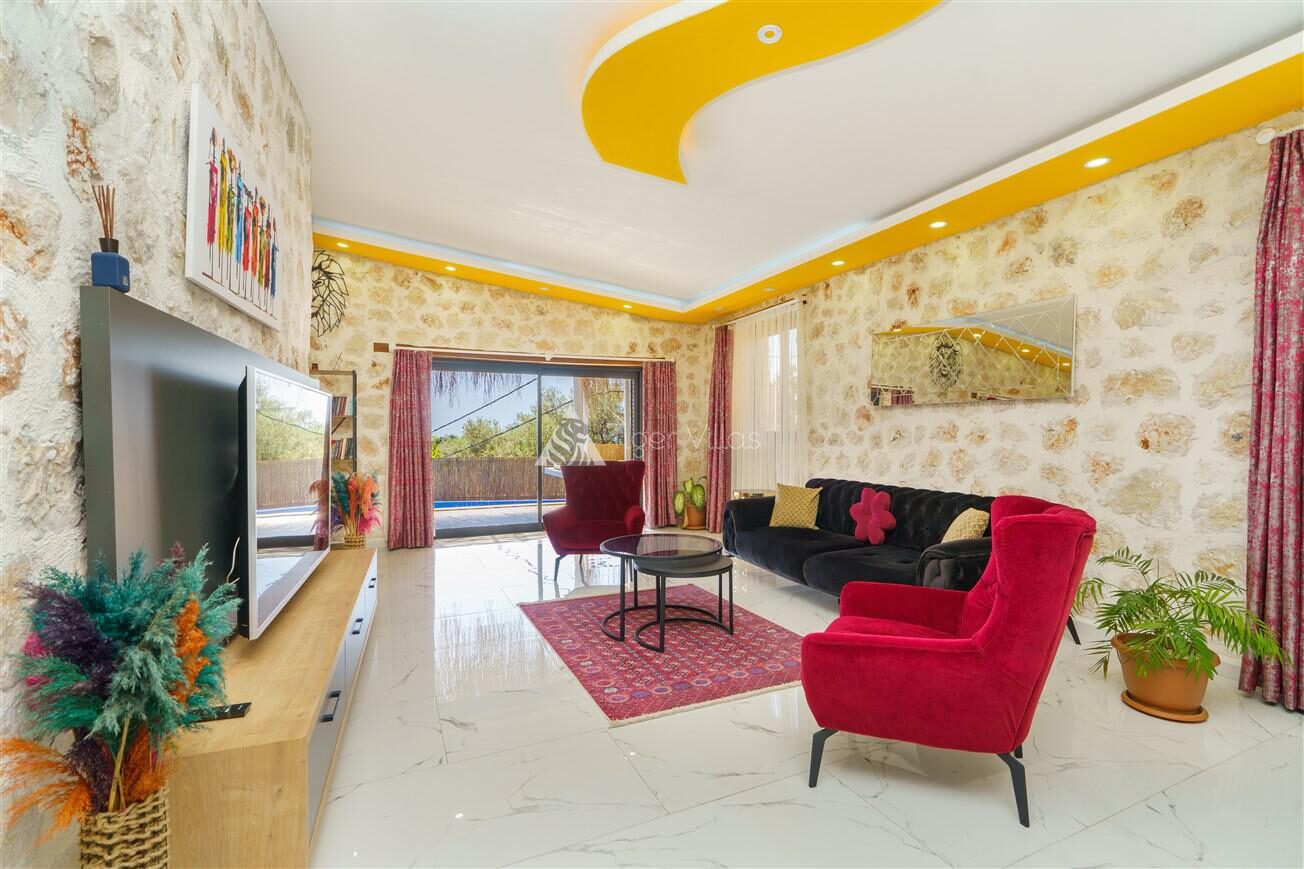 Villa Mira Queen — 32