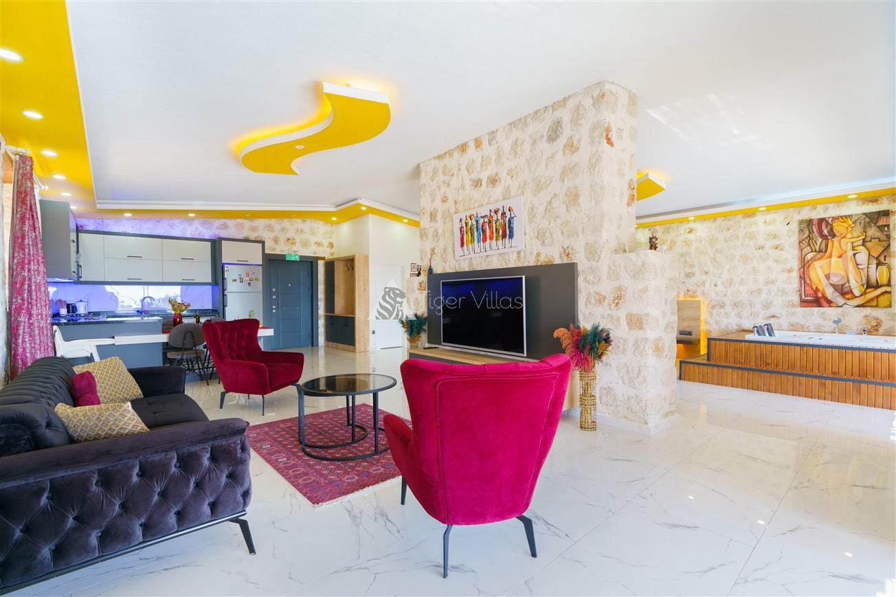 Villa Mira Queen — 39