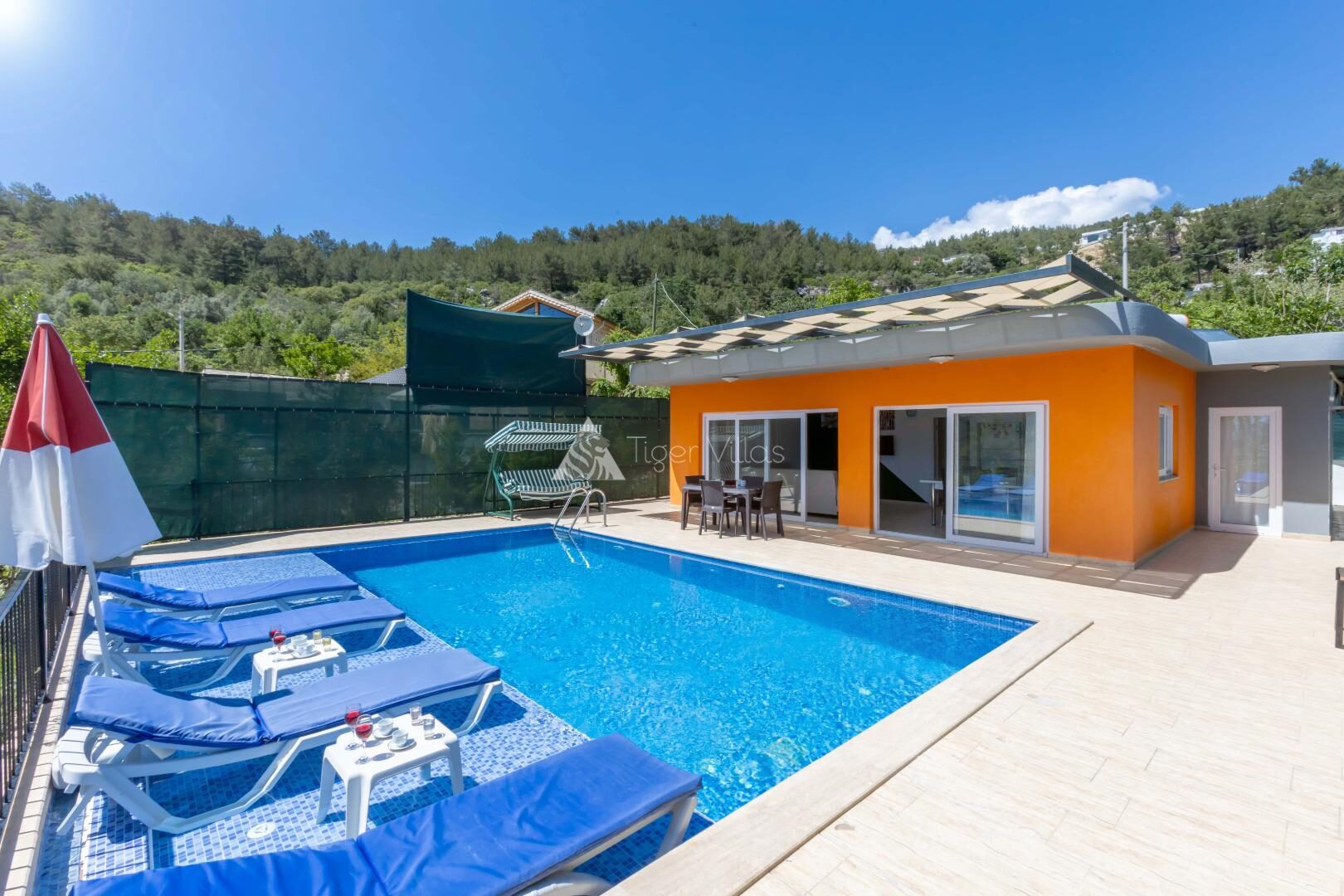 Villa Heves — 2