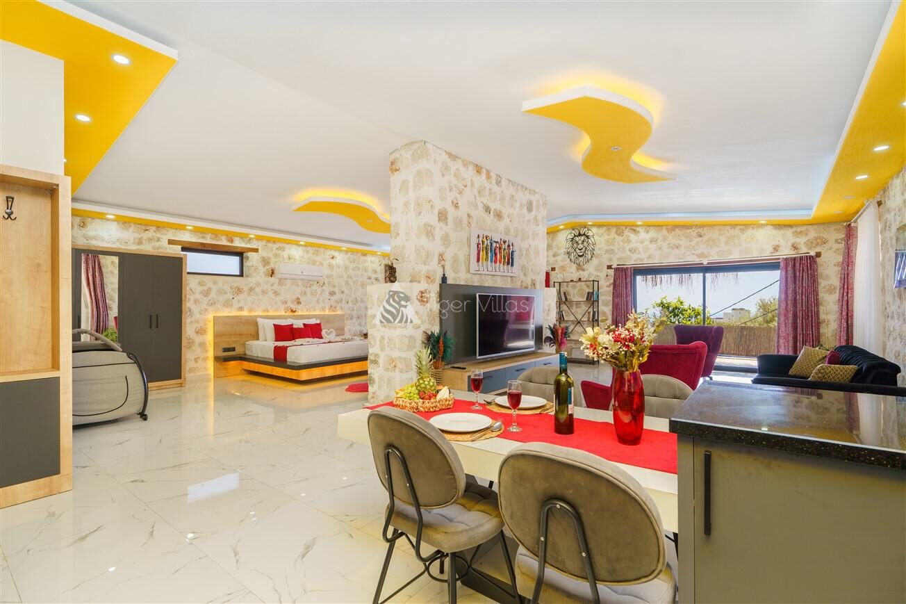 Villa Mira Queen — 67