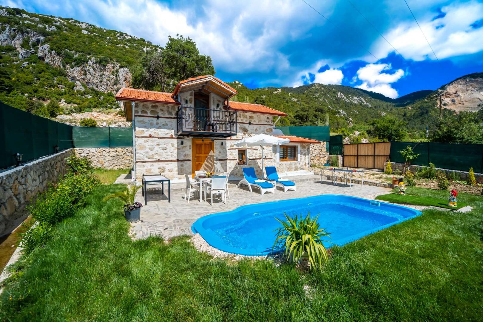 Villa Mountain House — 1