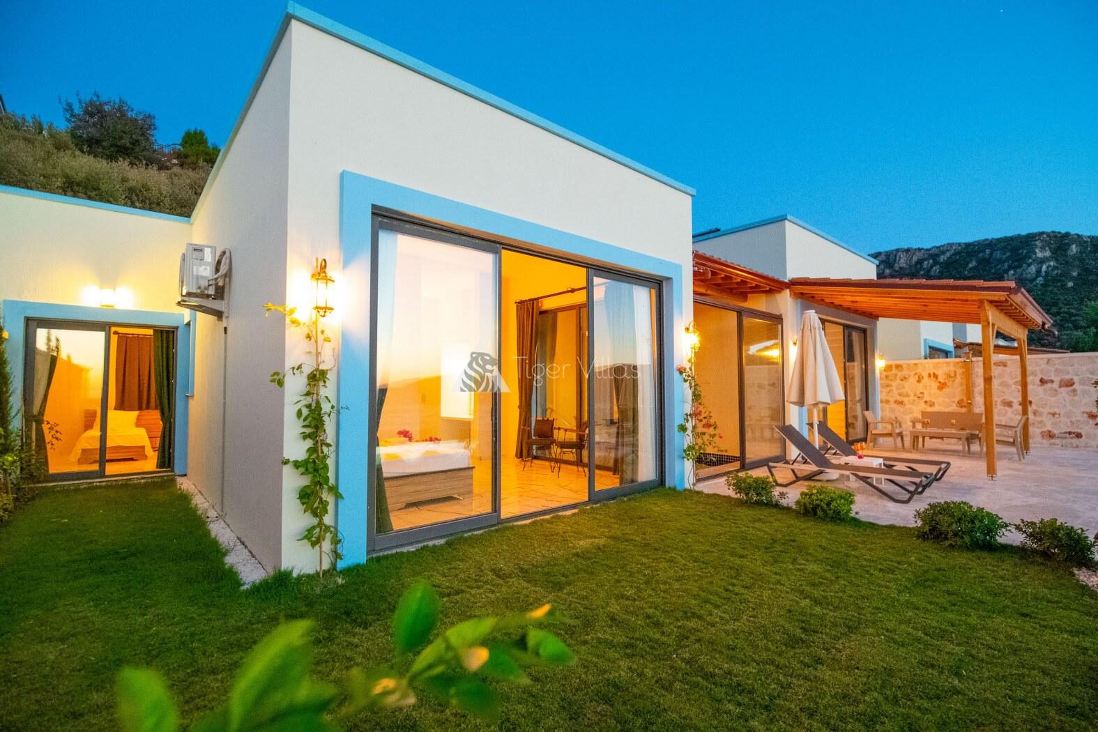 Villa Topaz — 9