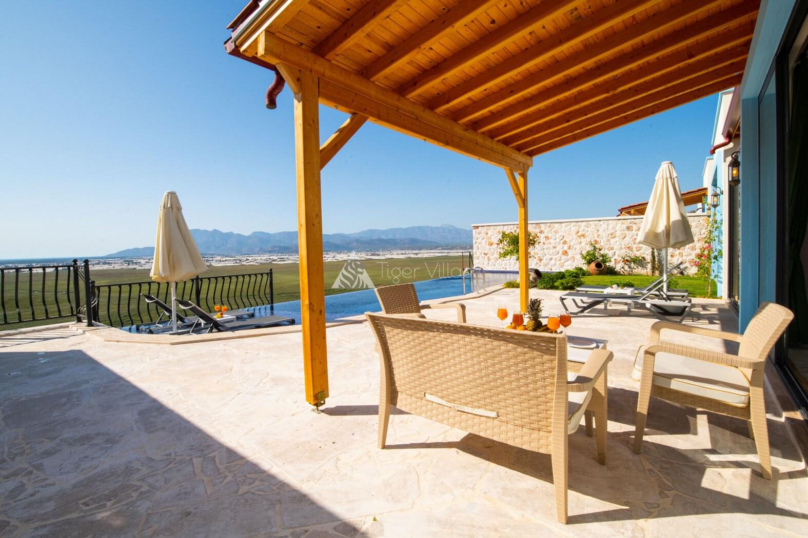 Villa Topaz — 18