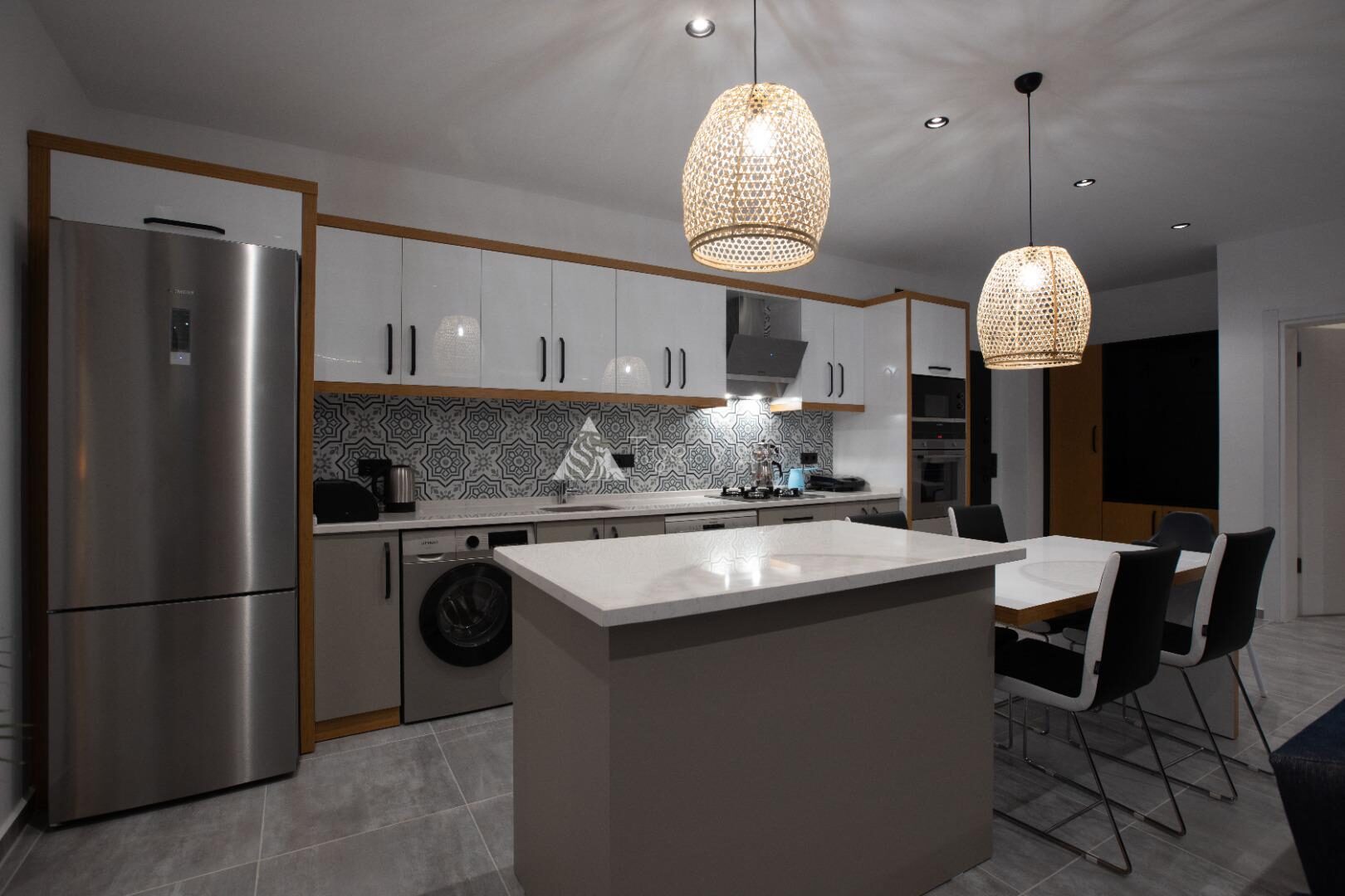 Villa Neon — 23