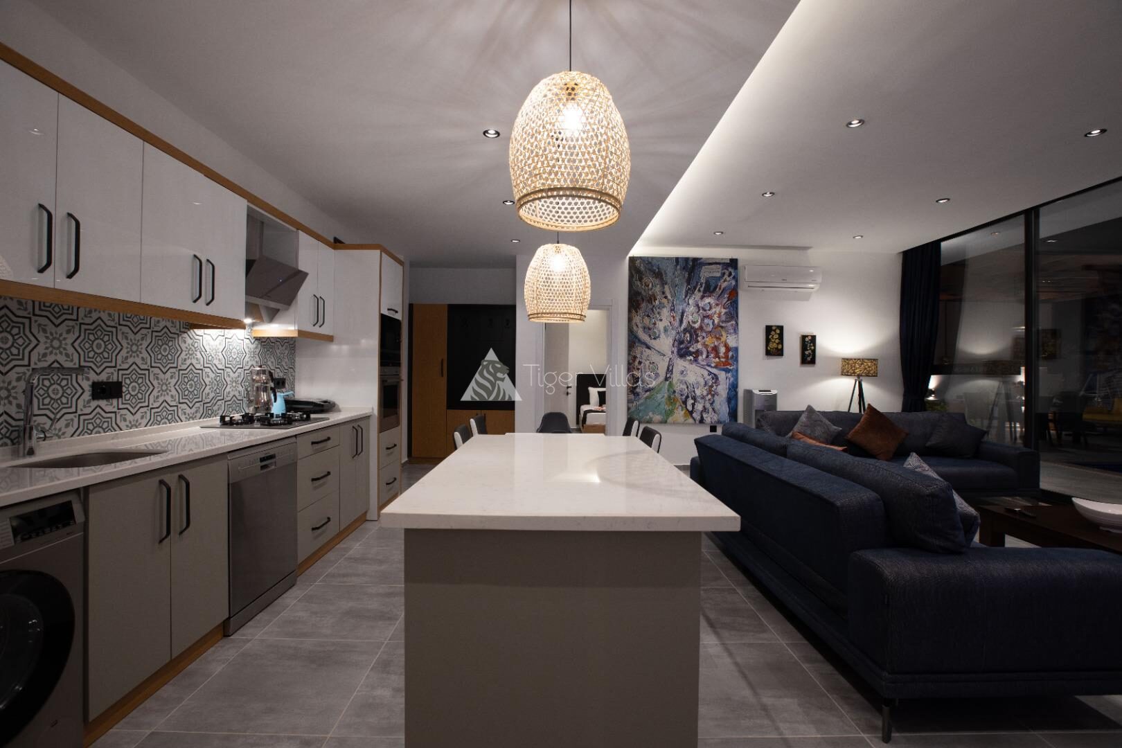 Villa Neon — 37