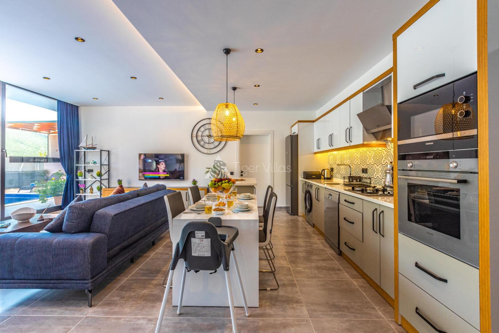 Villa Neon — 55