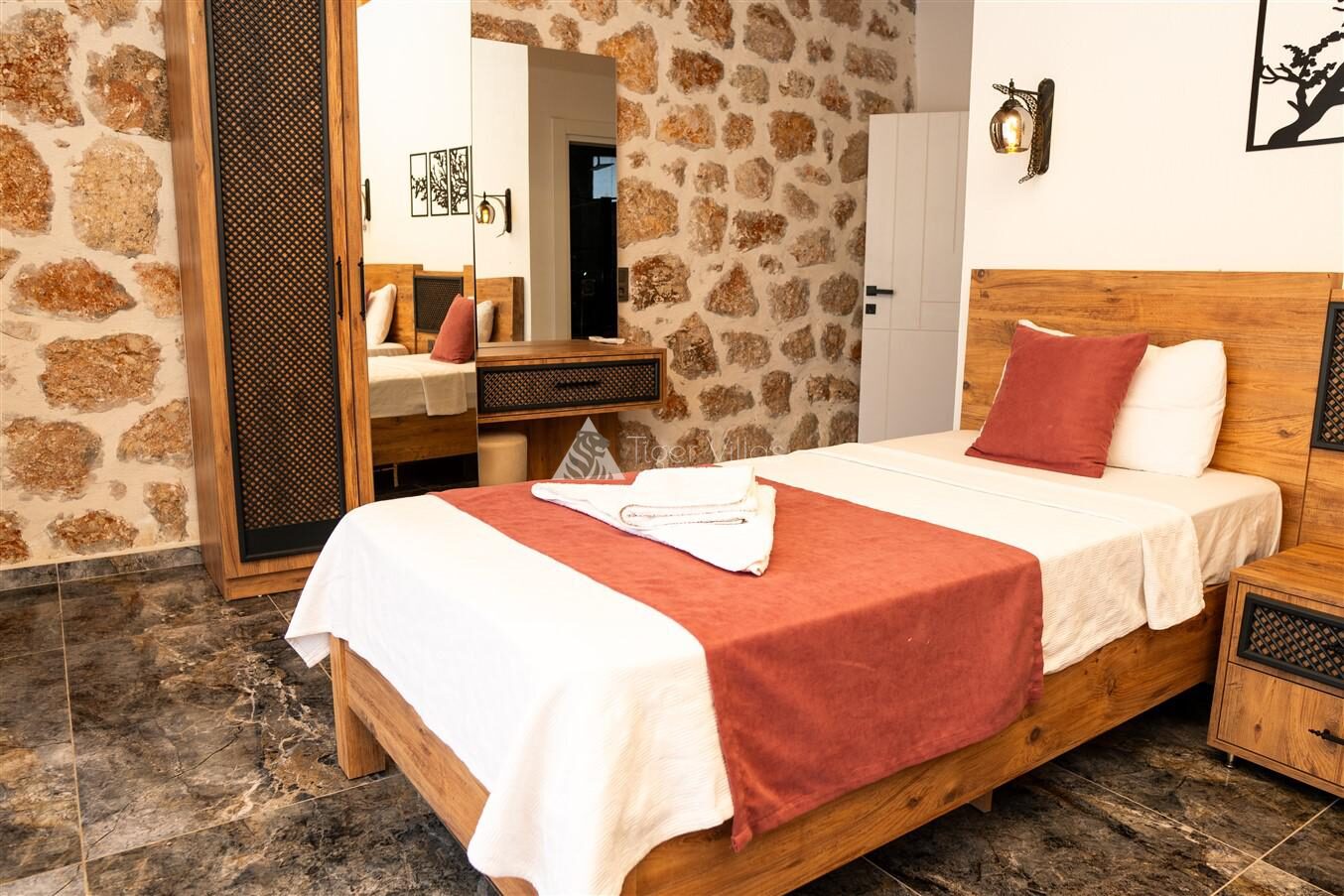 Villa Fiesta — 2