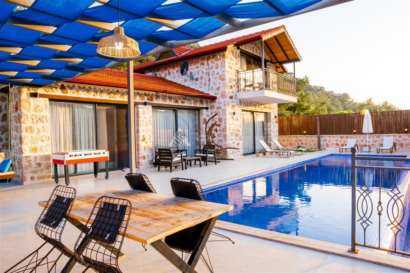 Villa Fiesta — 7