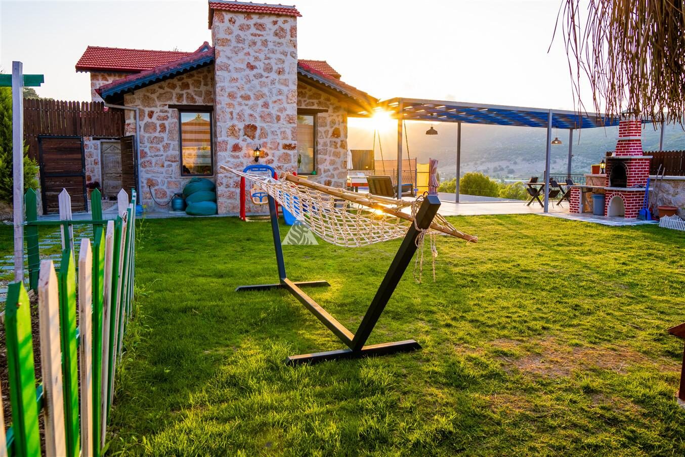 Villa Fiesta – villa for rent in Sarıbelen