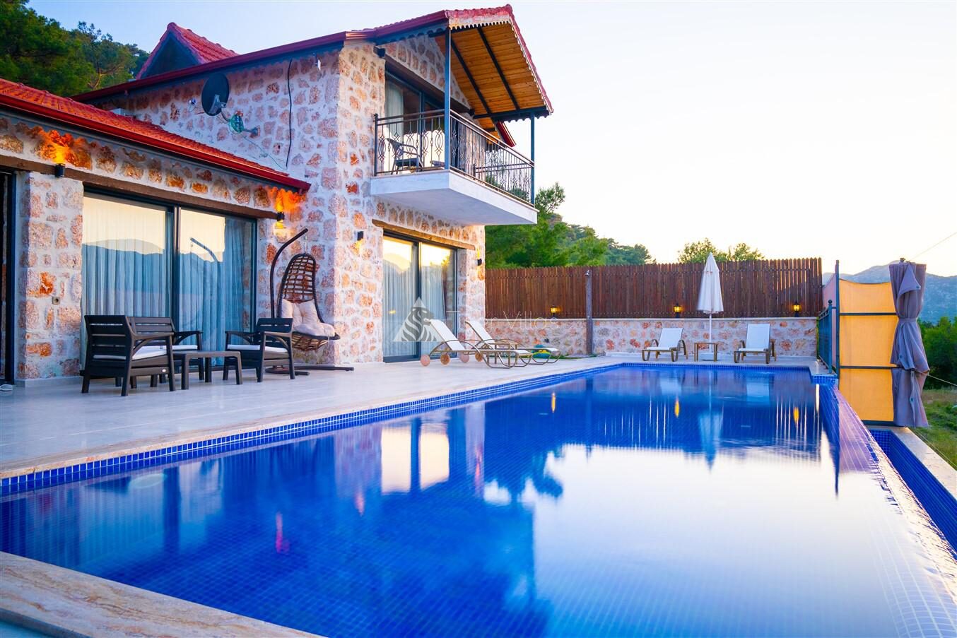 Villa Fiesta — 28