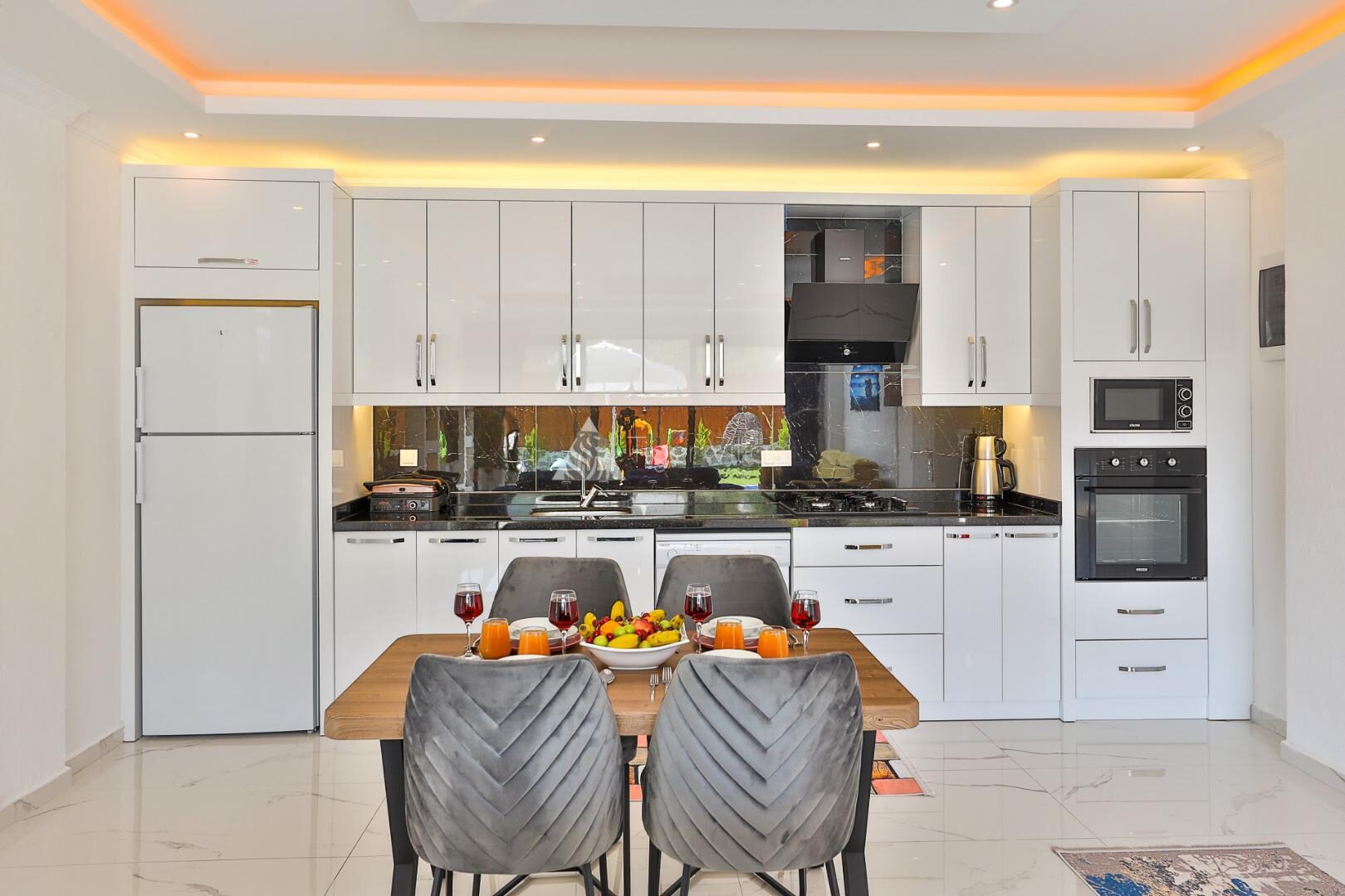 Villa Granada Duo — 36