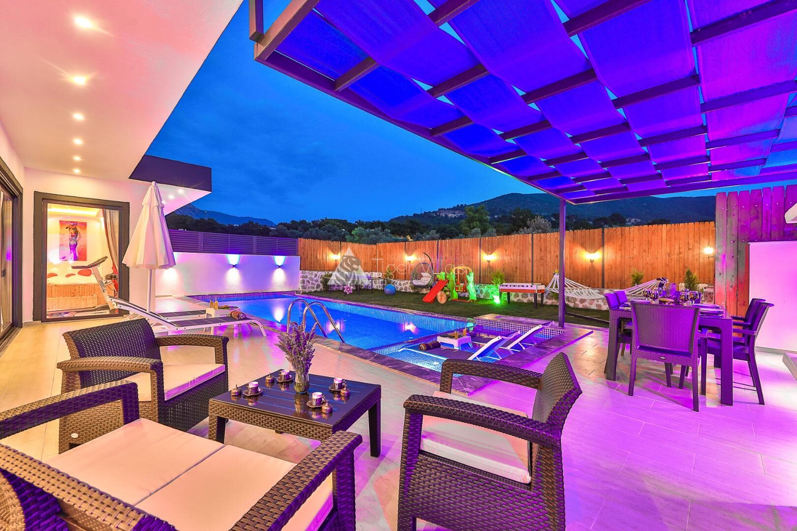 Villa Granada Duo — 57