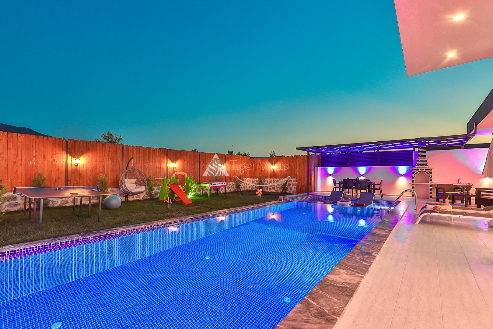 Villa Granada Duo — 59
