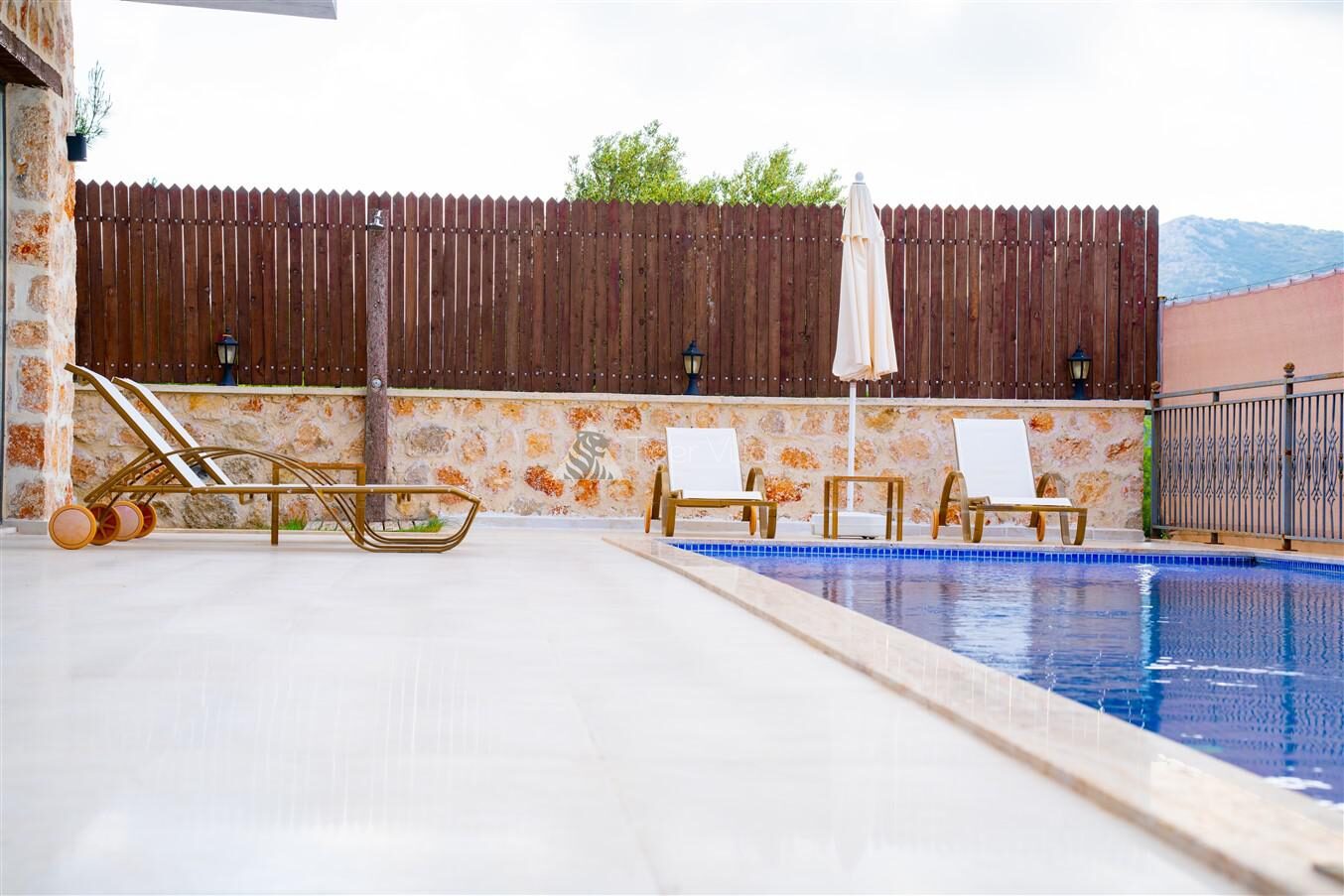Villa Fiesta — 143