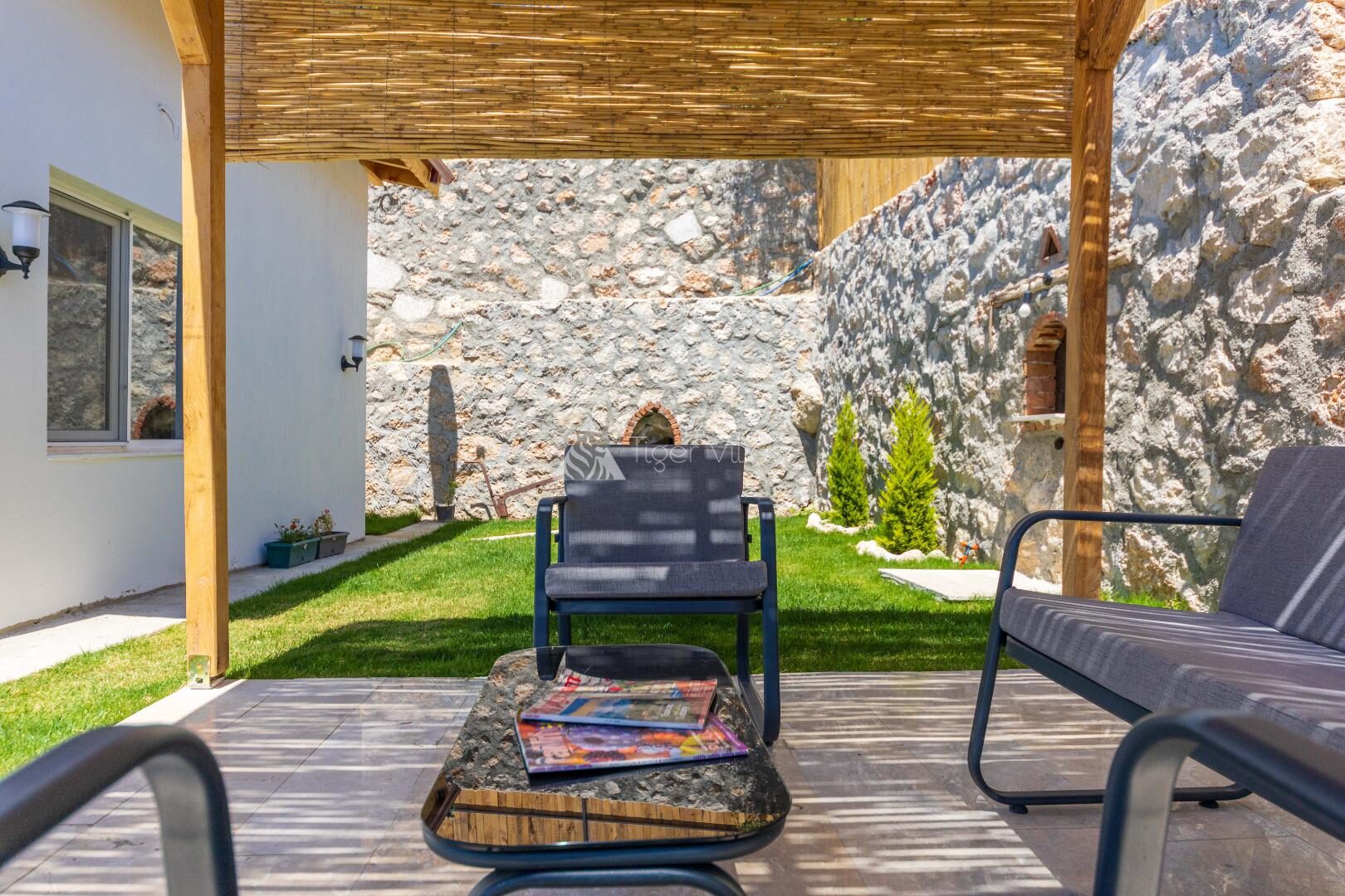 Villa Belis — 24