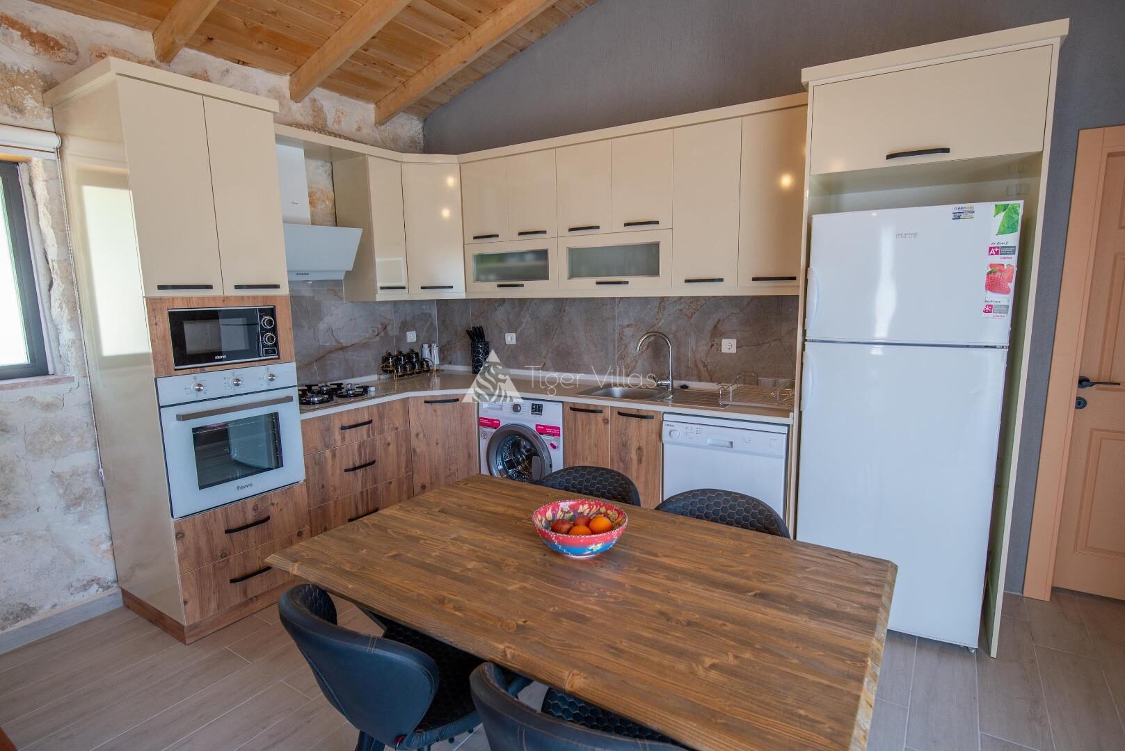 Villa Beyina — 11