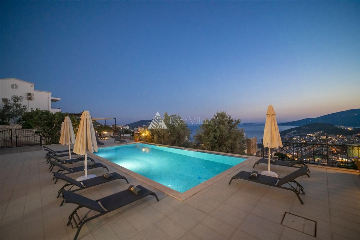 Villa Abis — 11