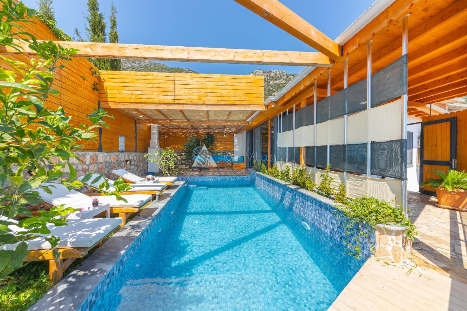 Villa Dacron — 5
