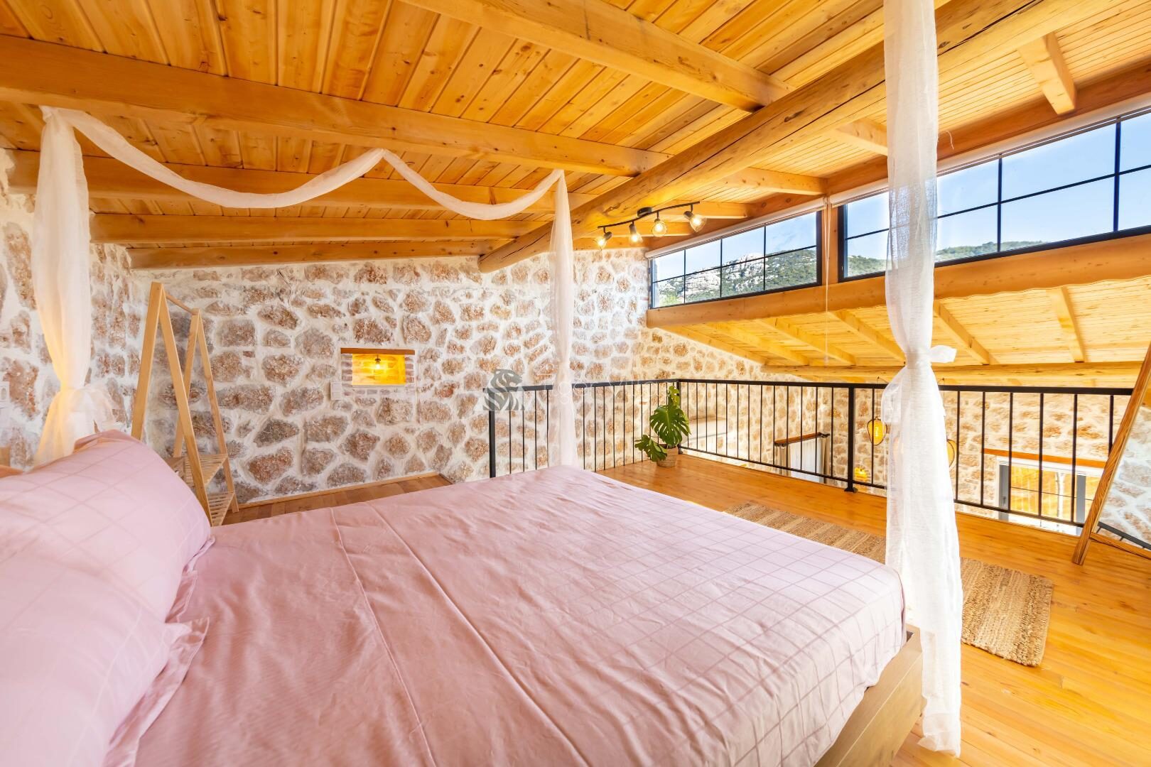 Villa Tiny Stone 1 — 70