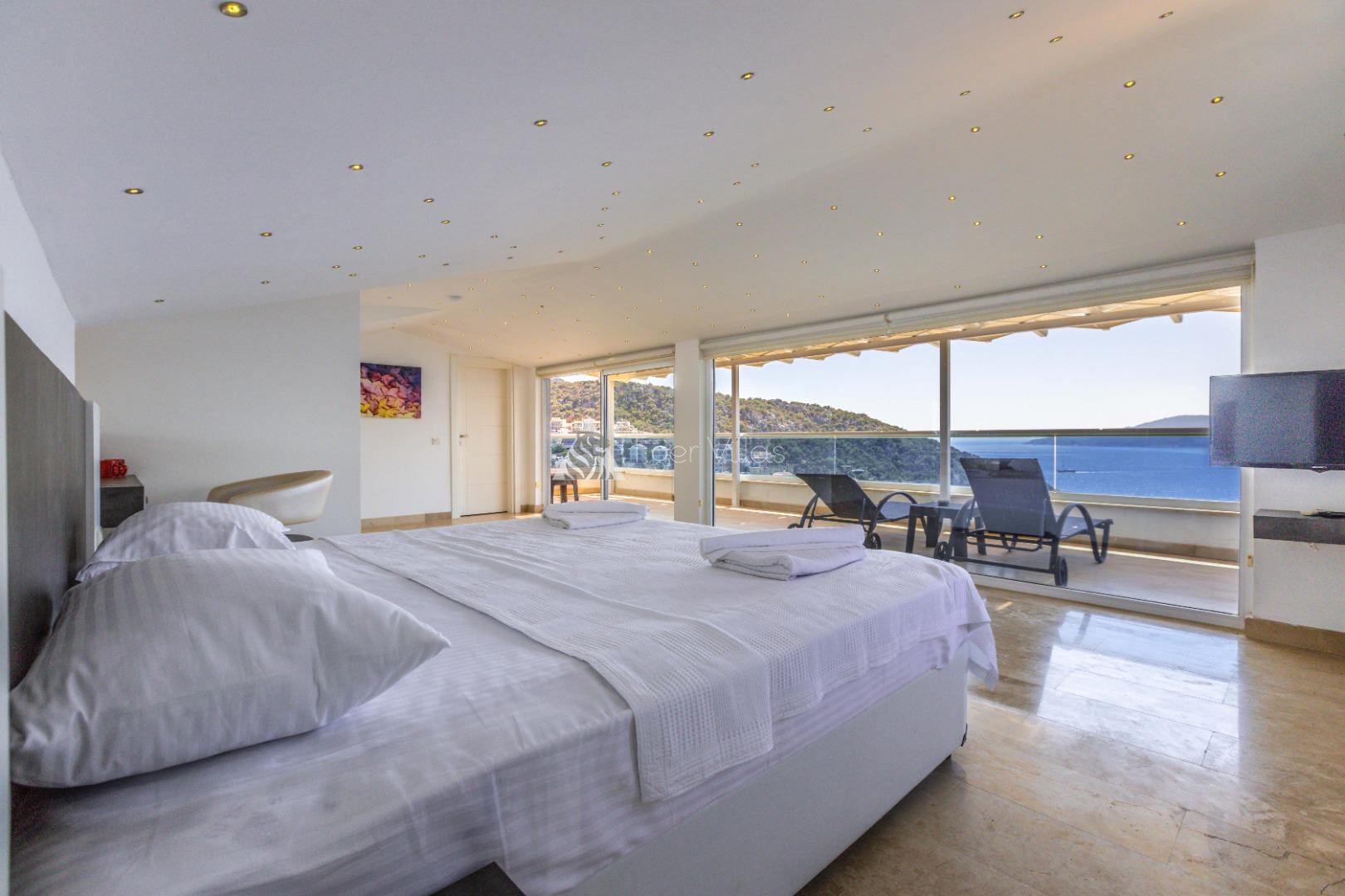 Villa Everes — 64