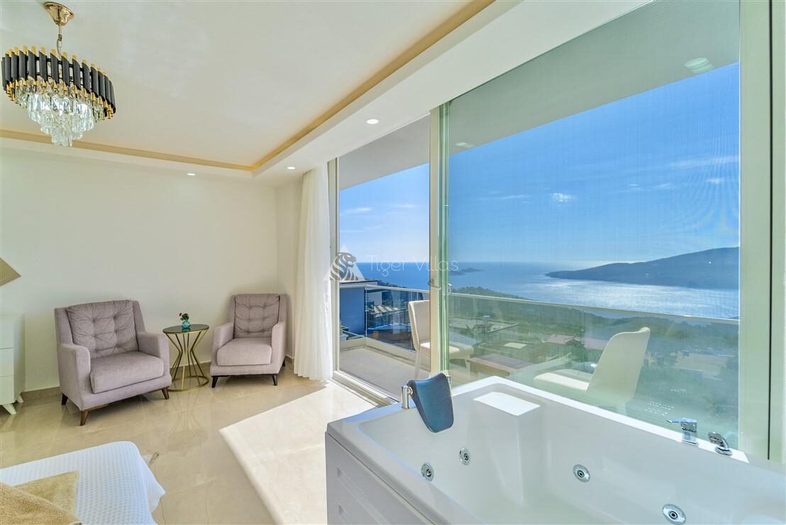 Villa July — 59