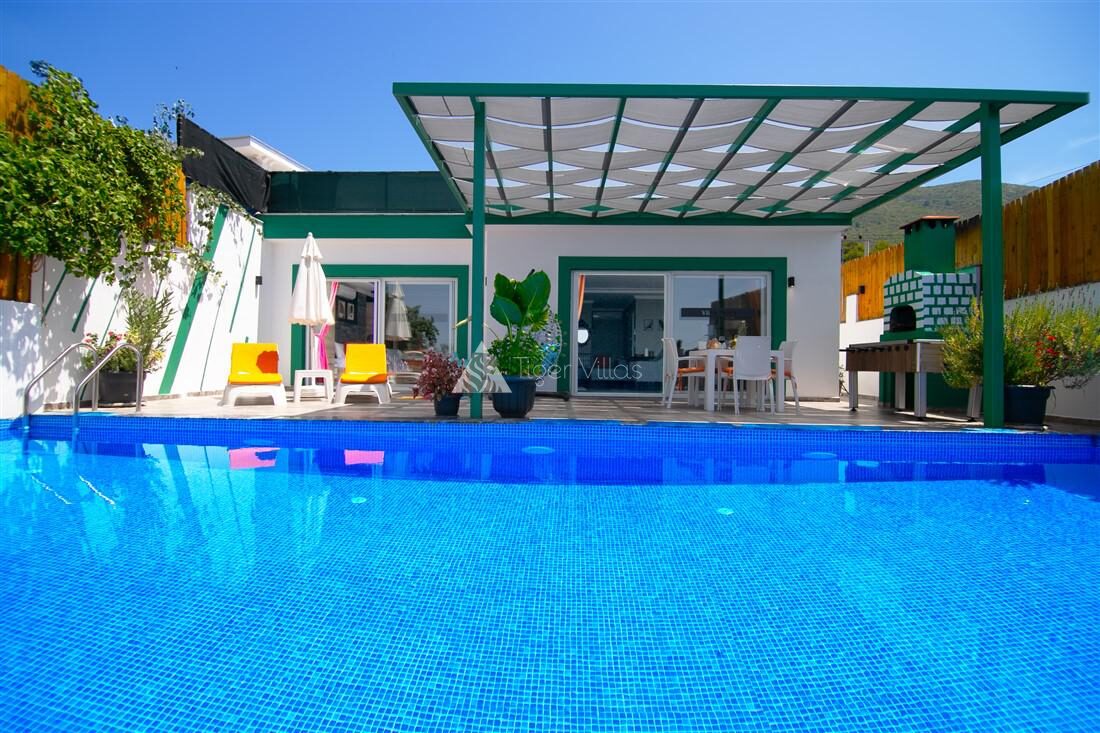 Villa Petra — 2