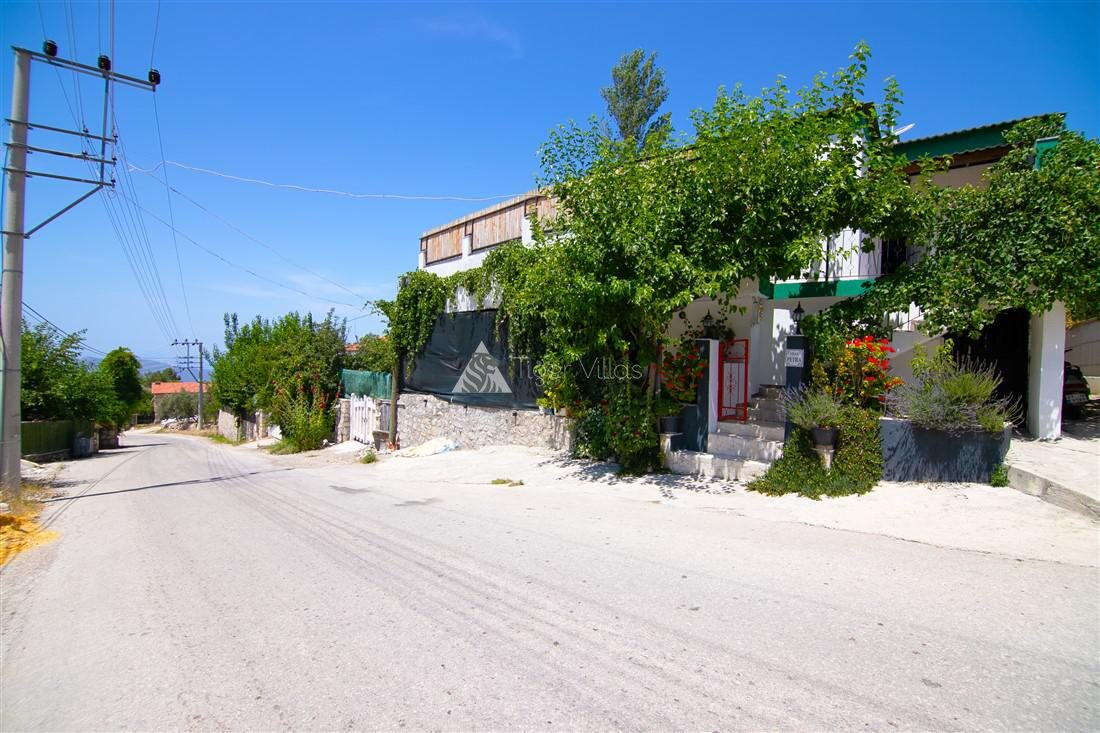 Villa Petra — 14