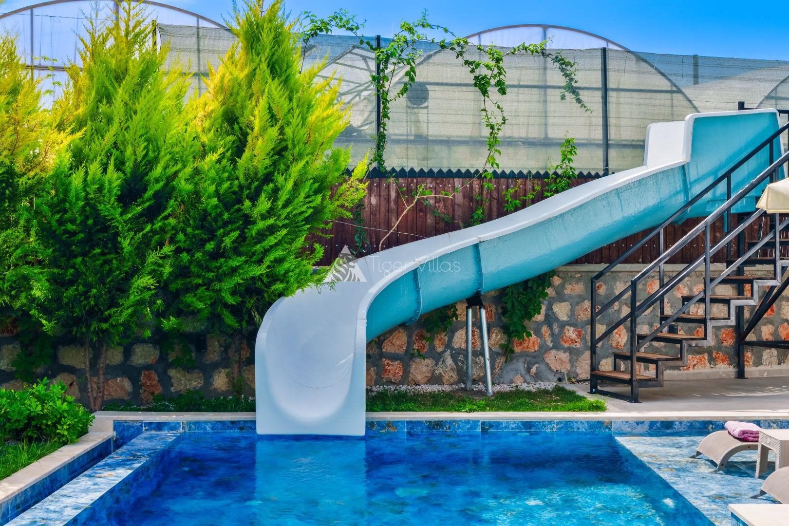 Villa Elena 1 — 38