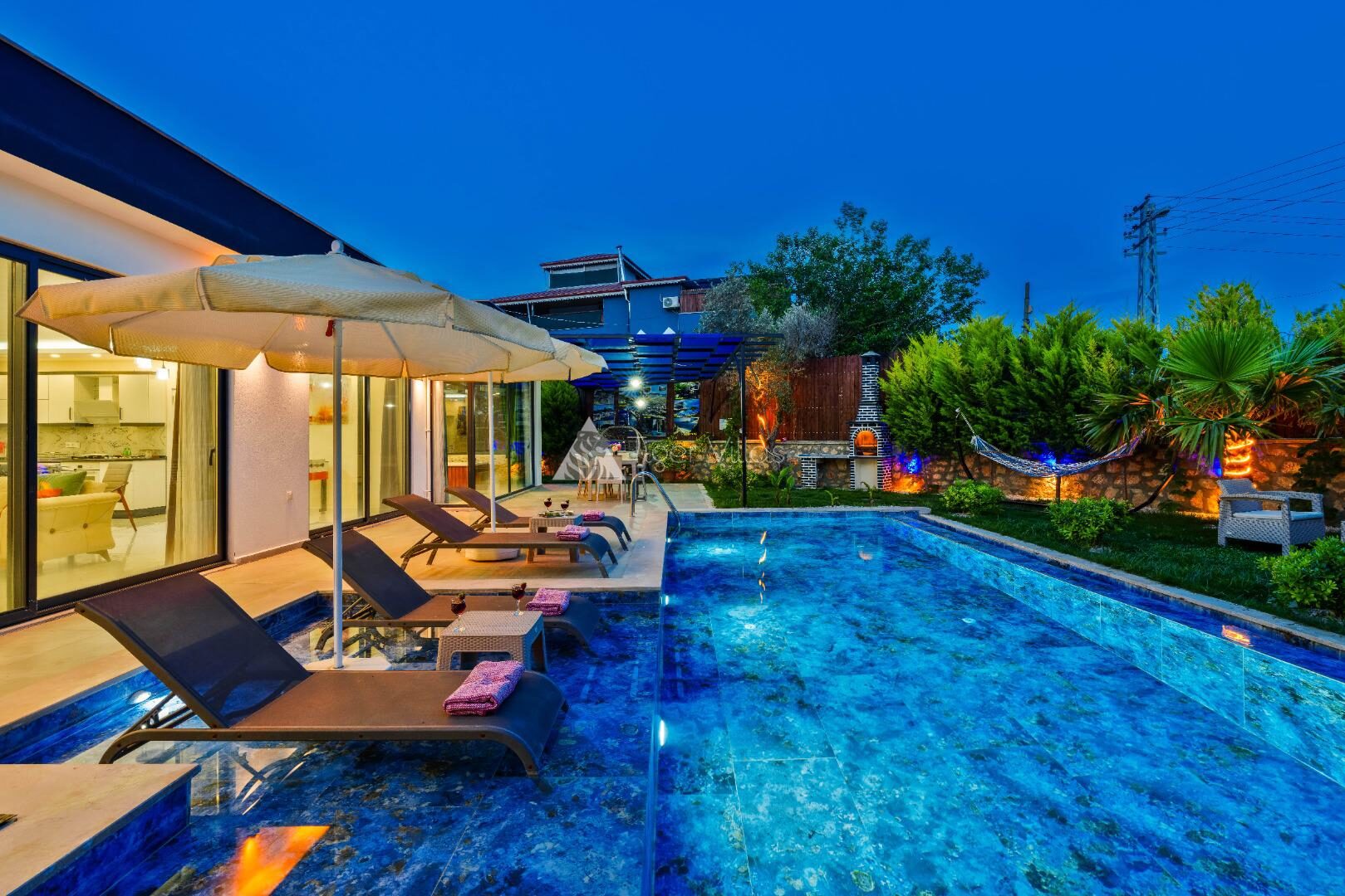 Villa Elena 1 — 42