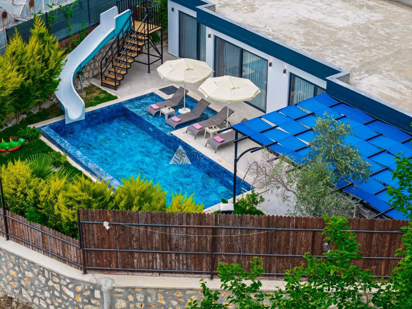 Villa Elena 1 — 46