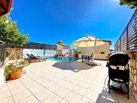 Villa Nisan — 8