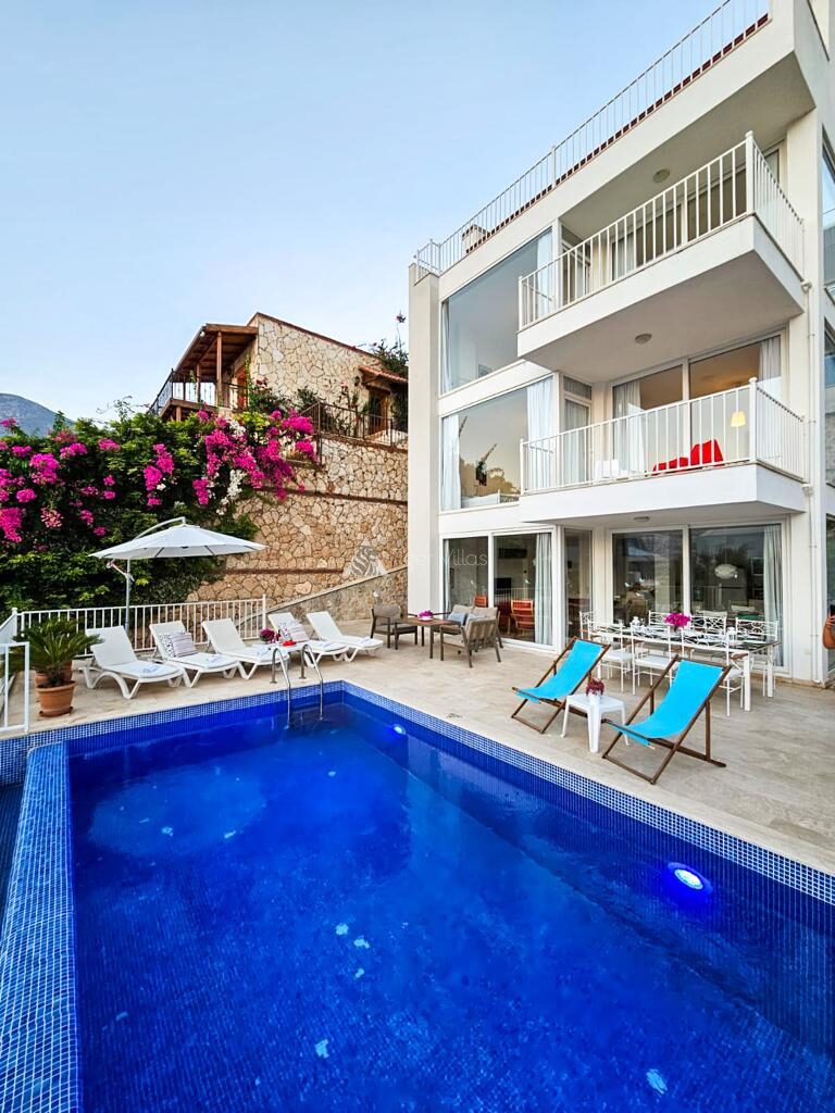Villa Merih — 1