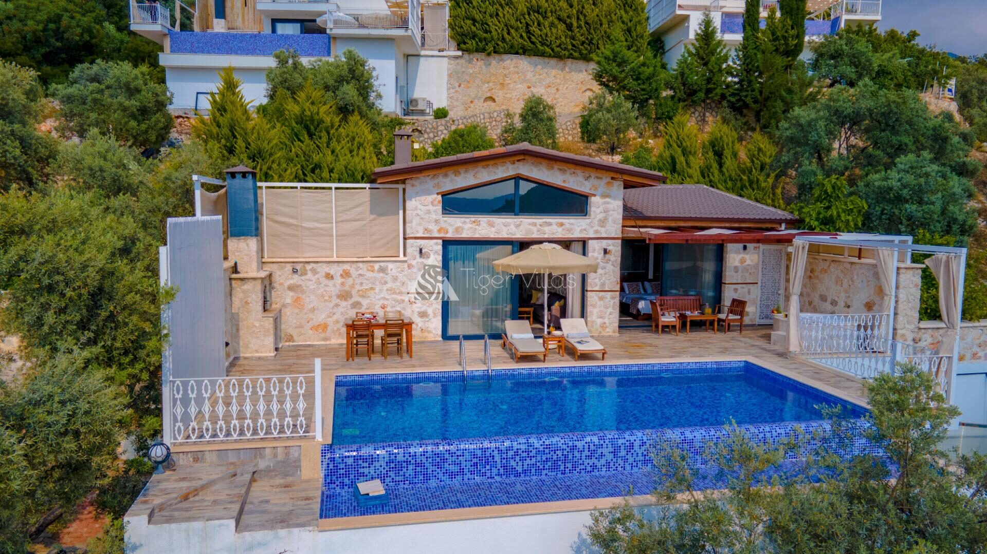 Villa Selen Exterior 1 – villa for rent in Üzümlü