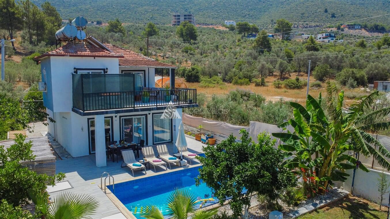 Villa Capital — 3