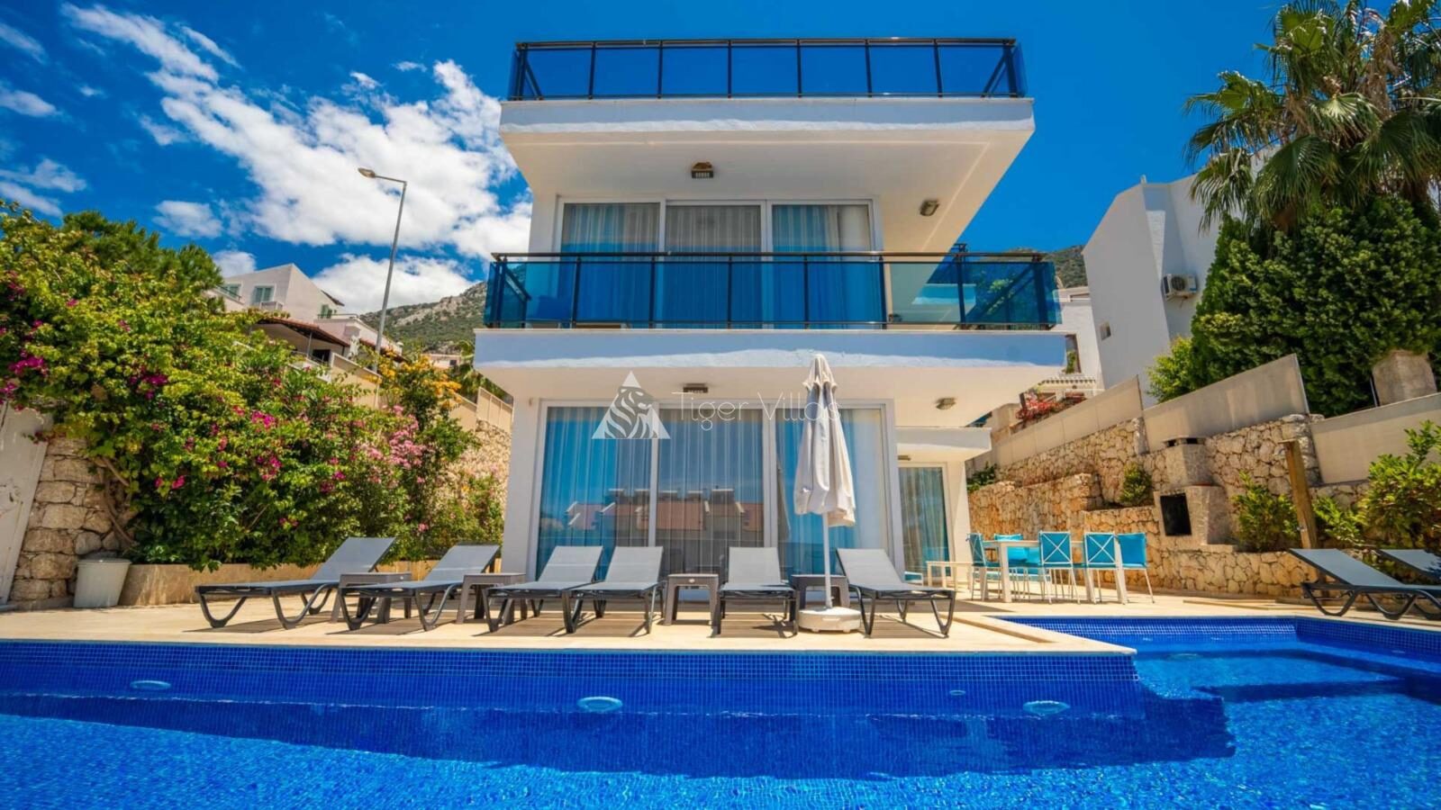 Villa Trios — 5