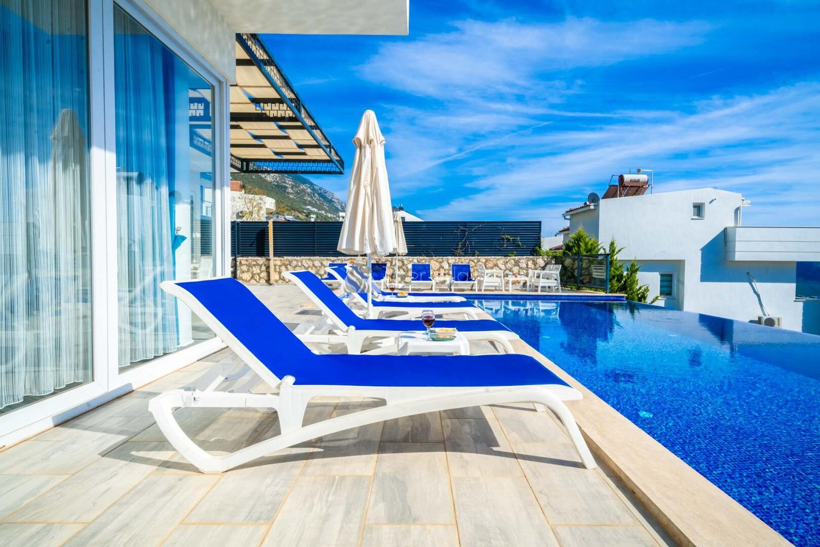 Villa Platos — 6