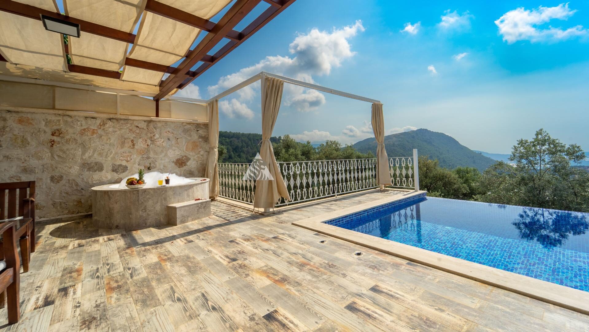 Villa Selen Garden & terrace – villa for rent in Üzümlü