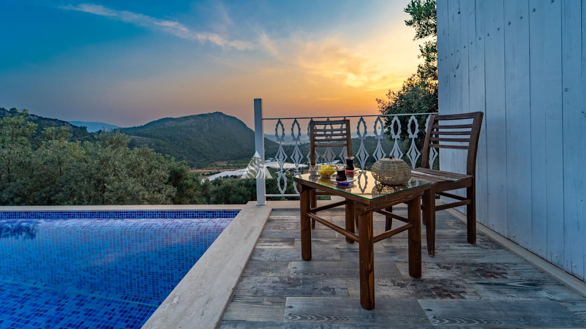 Villa Selen Dining area 3 – villa for rent in Üzümlü