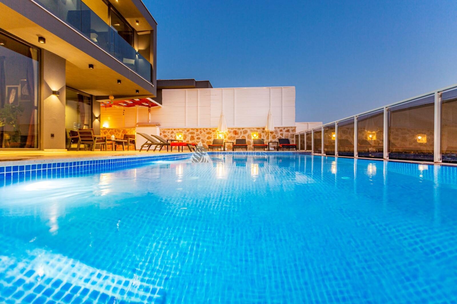 Villa Likya Black – villa for rent in Yeşilköy