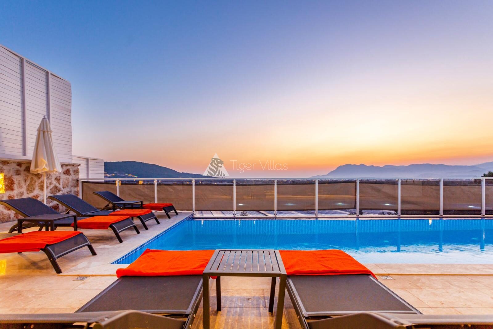 Villa Likya Black – villa for rent in Yeşilköy