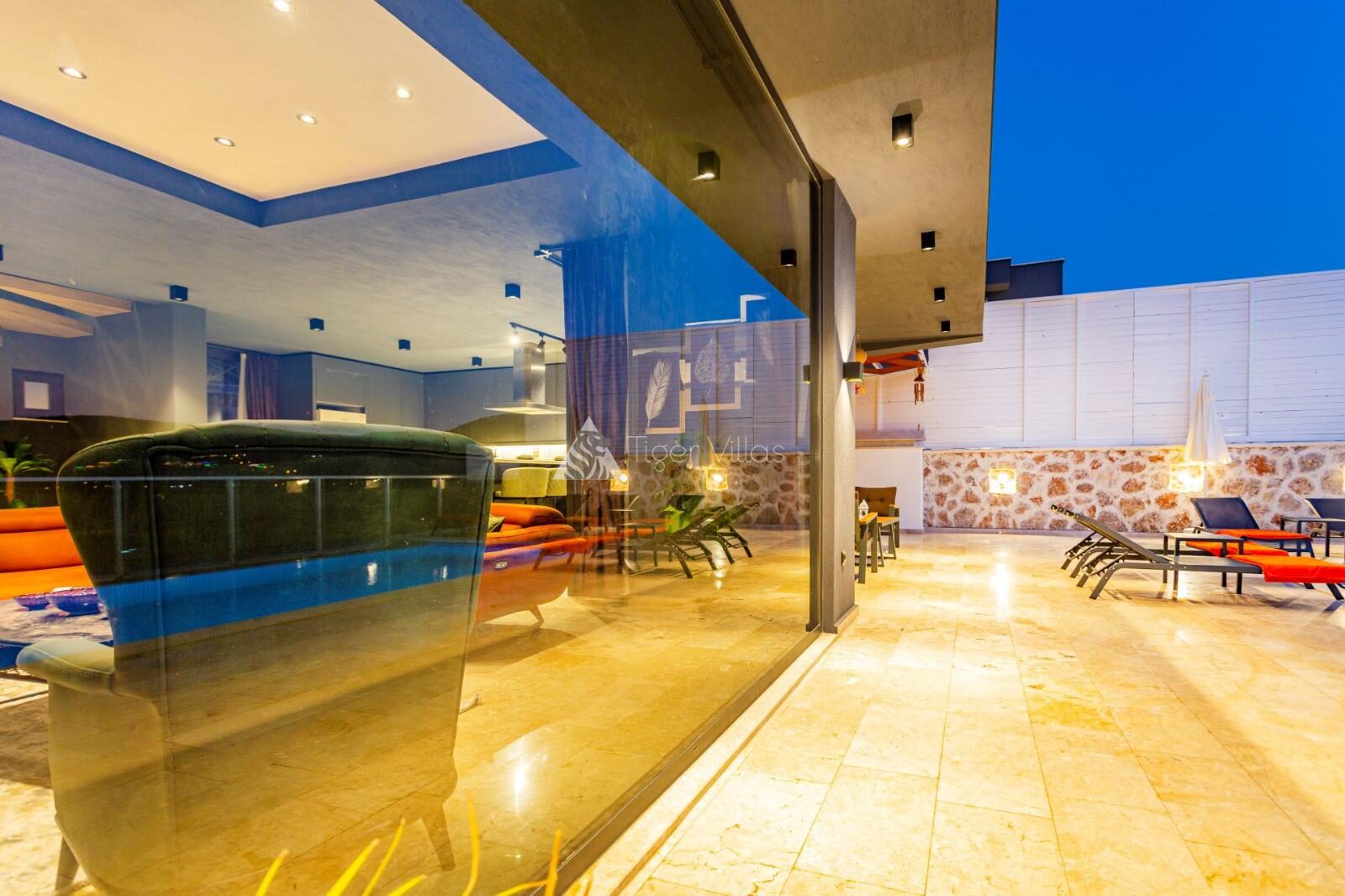 Villa Likya Black – villa for rent in Yeşilköy