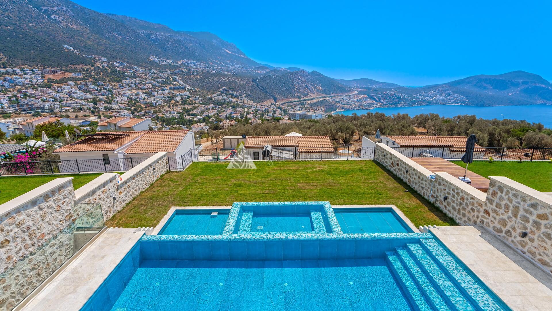 Villa Lion — 43