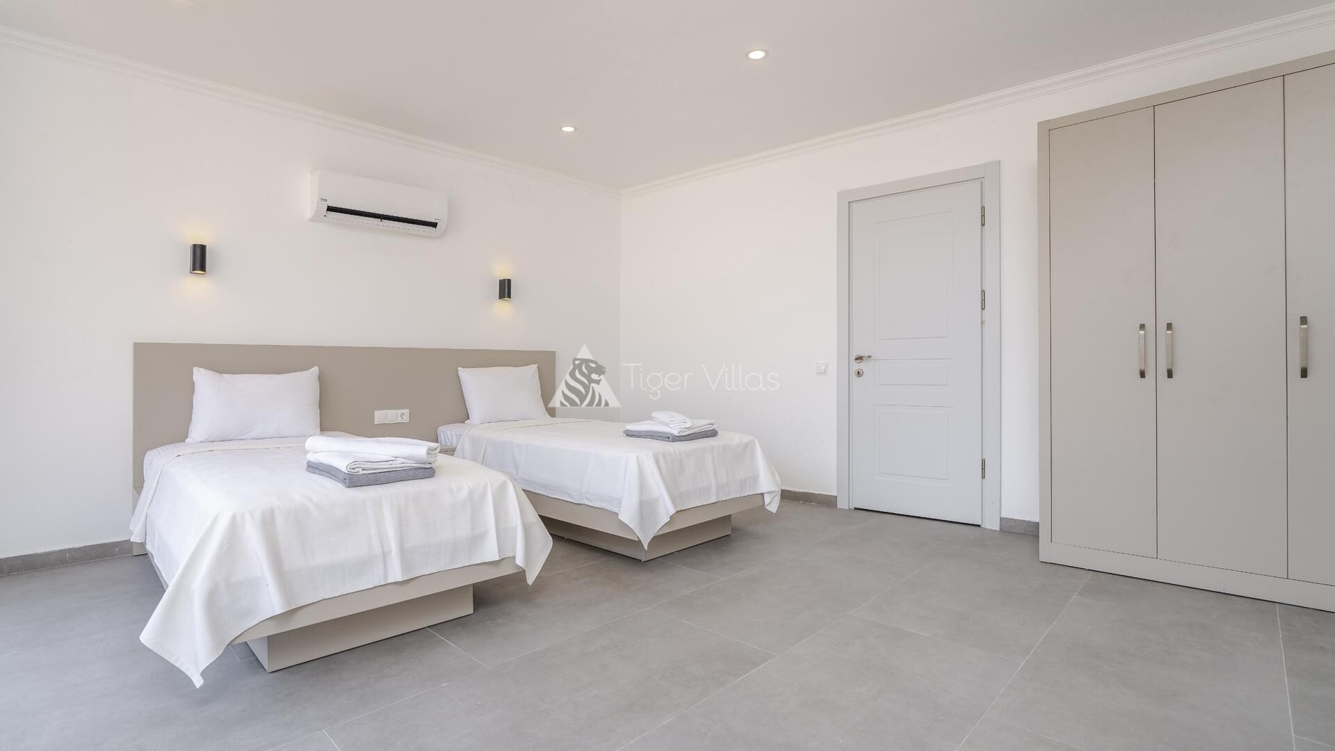Villa Lion — 56