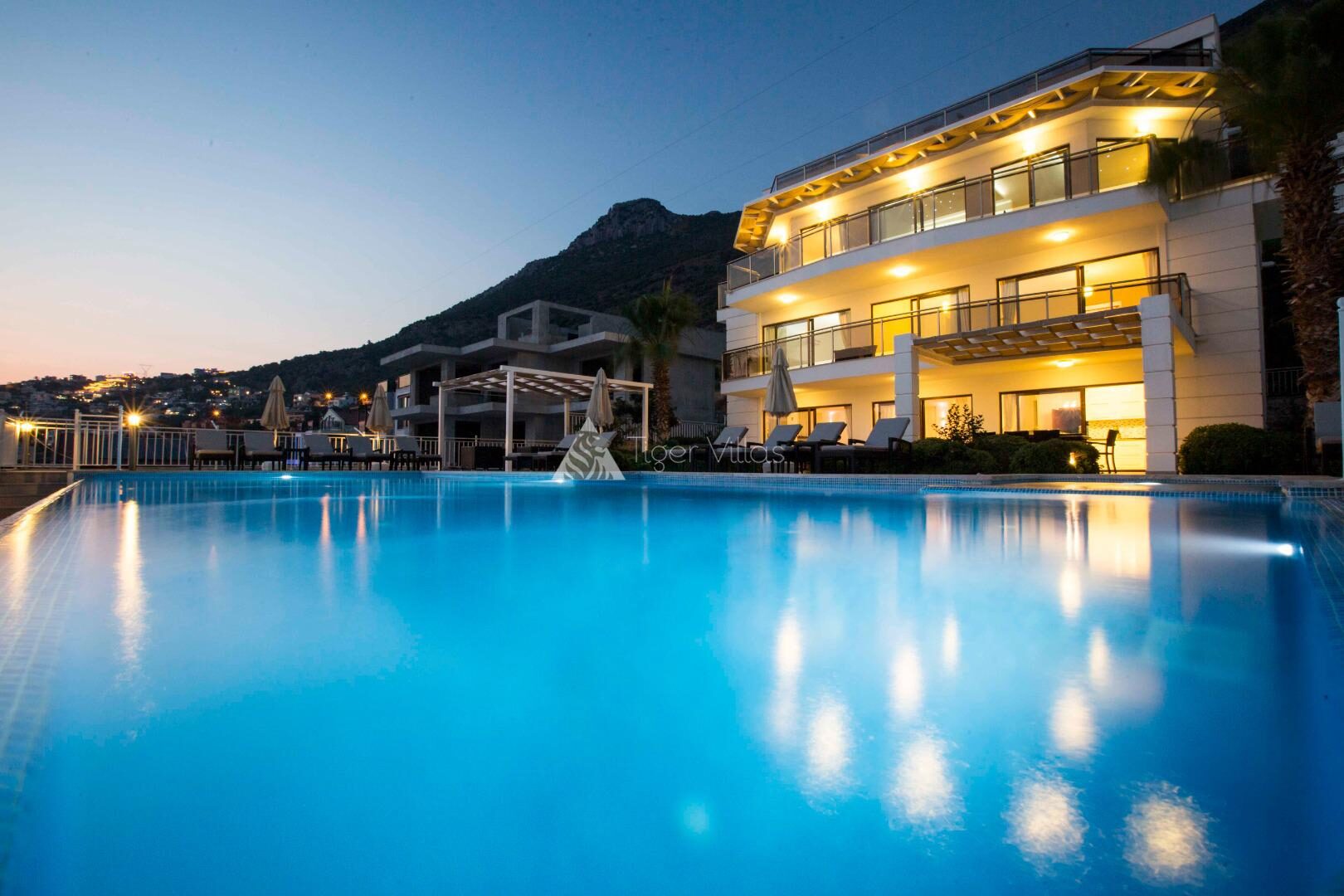 Villa Falcon Lodge — 6