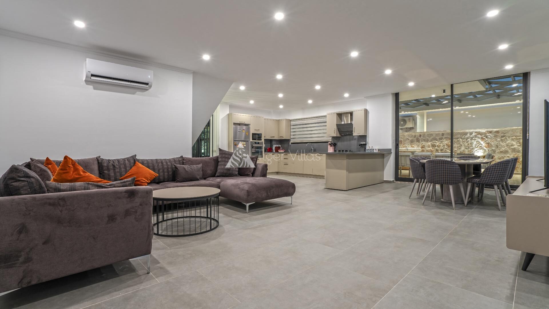Villa Lion — 65