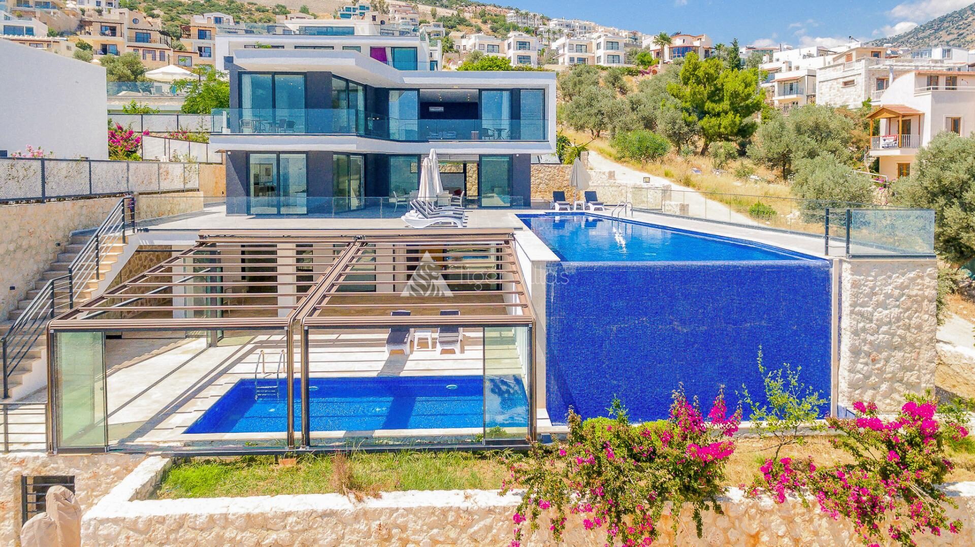 Villa Aquamarine — 2